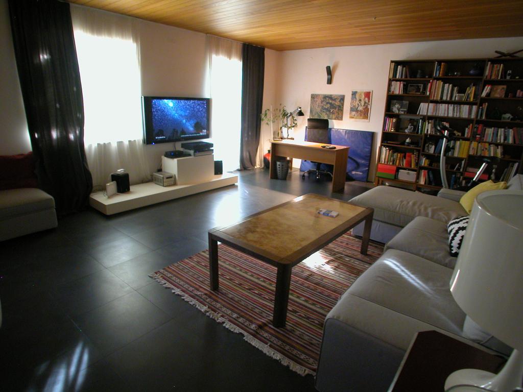 Diana'S Place Pula Bagian luar foto